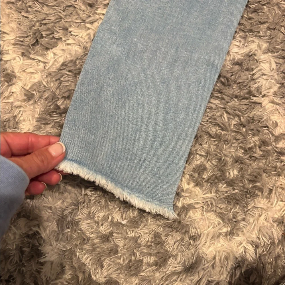 LOFT Women's Blue Jeans Button Up freyed bottoms - Size 8/29 NWOT - Picture 4 of 9